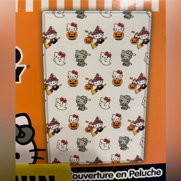 NWT HELLO KITTY MUMMY GHOST JACK-O-LANTERN WITCH TWIN SIZE HALLOWEEN BLANKET - Picture 4 of 5